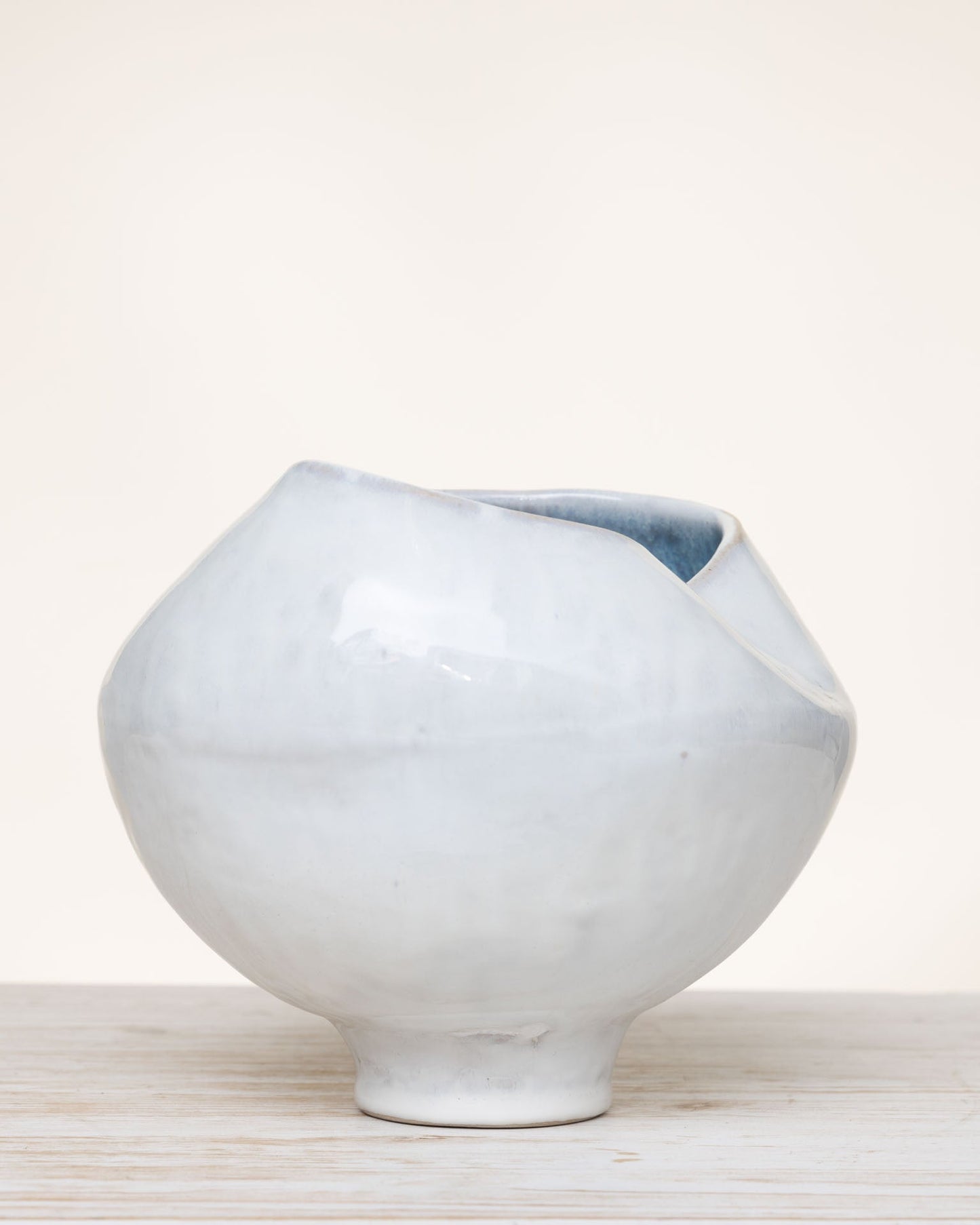Vaso Moonjar Design con Interno Blu Craquelé - AUTHENTICO CERAMICS
