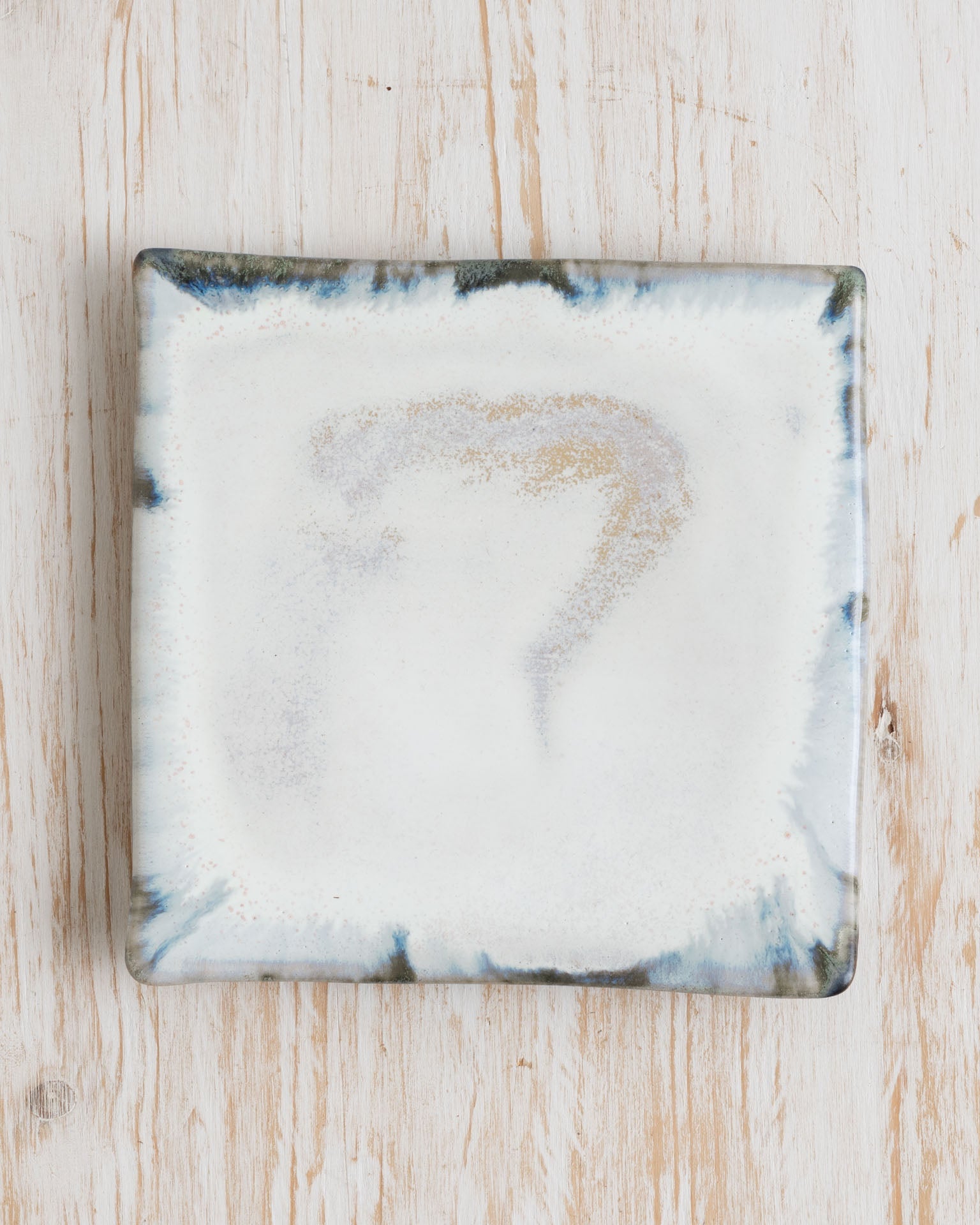 Piatto Quadrato Artigianale in Gres con Sfumature - AUTHENTICO CERAMICS