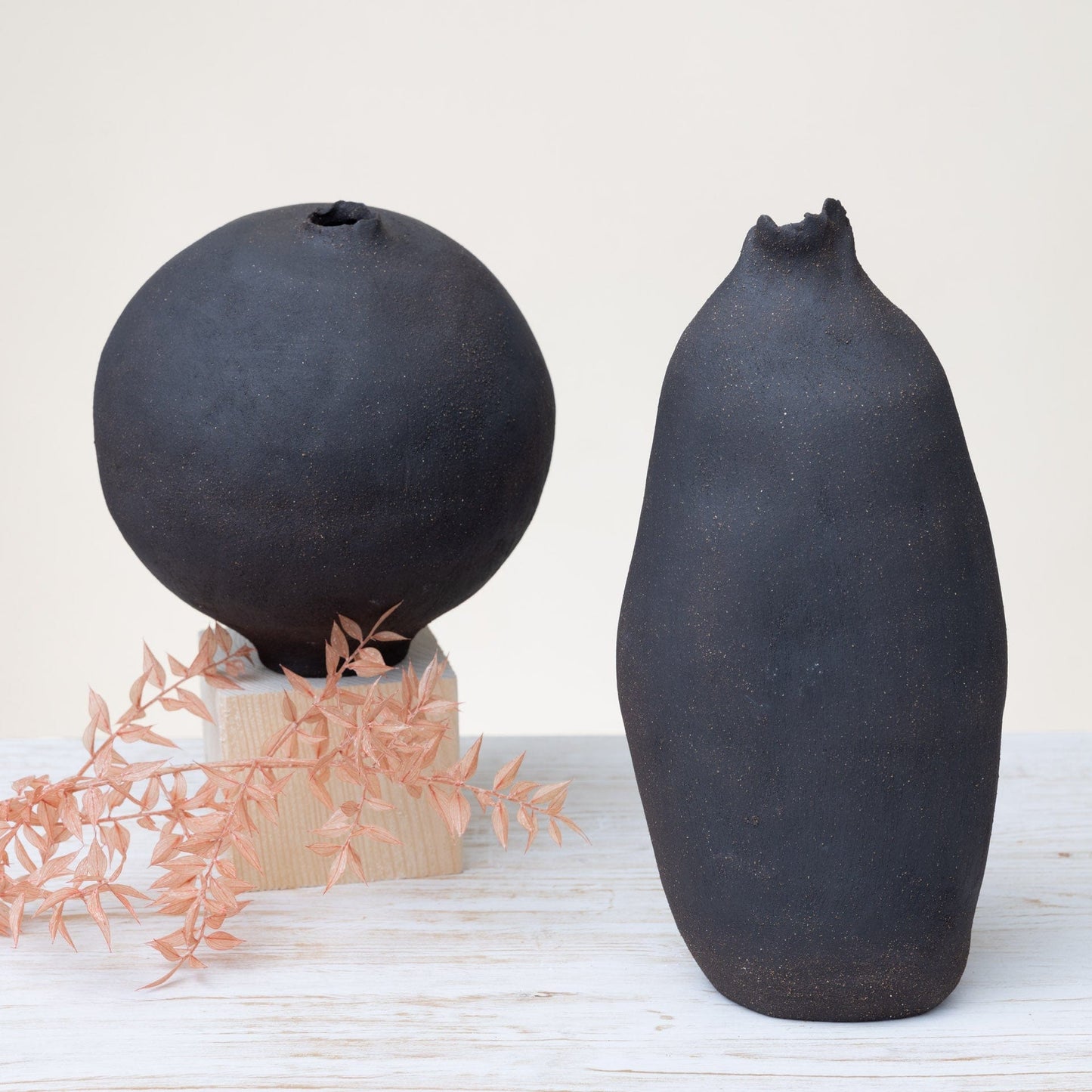 Vaso Moonjar Wabi Sabi – Marrone e Nero Texturizzato - AUTHENTICO CERAMICS